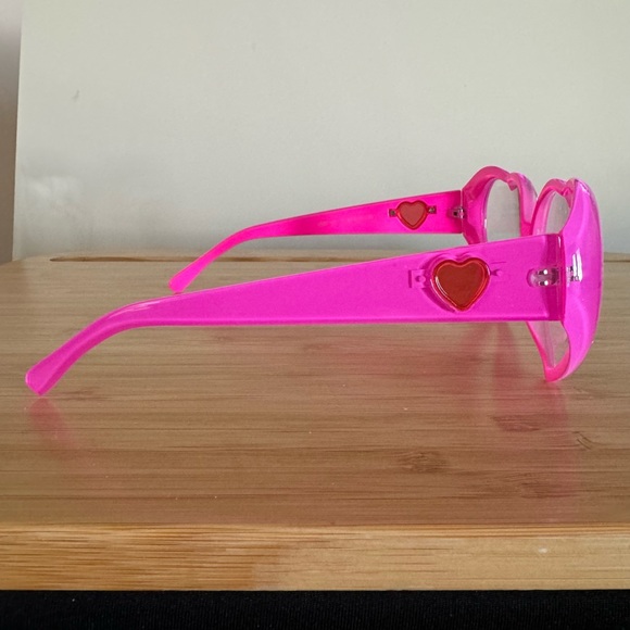 Reading Glasses +1.75 in Pink Hearts - Picture 4 of 6